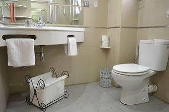 Pure Hotel And Restaurant توريمولينوس المظهر الخارجي الصورة