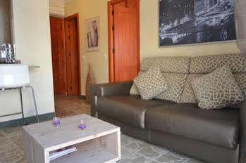 Pure Hotel And Restaurant توريمولينوس المظهر الخارجي الصورة